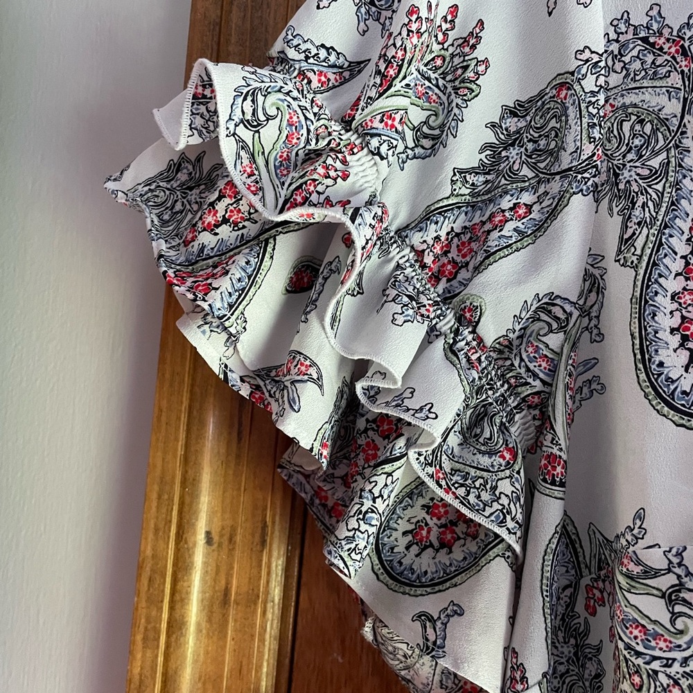 Lane Bryant Ruffled Gray and White Short Sleeve Blouse - Picture 3 of 3